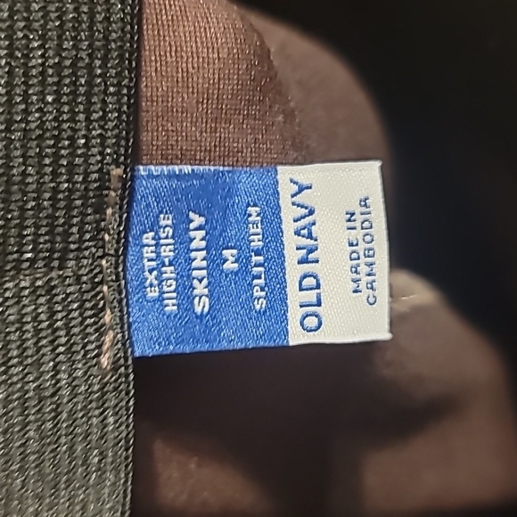 Old Navy size Medium Chocolate brown skinny pull on split hem extra high-rise - Picture 11 of 12